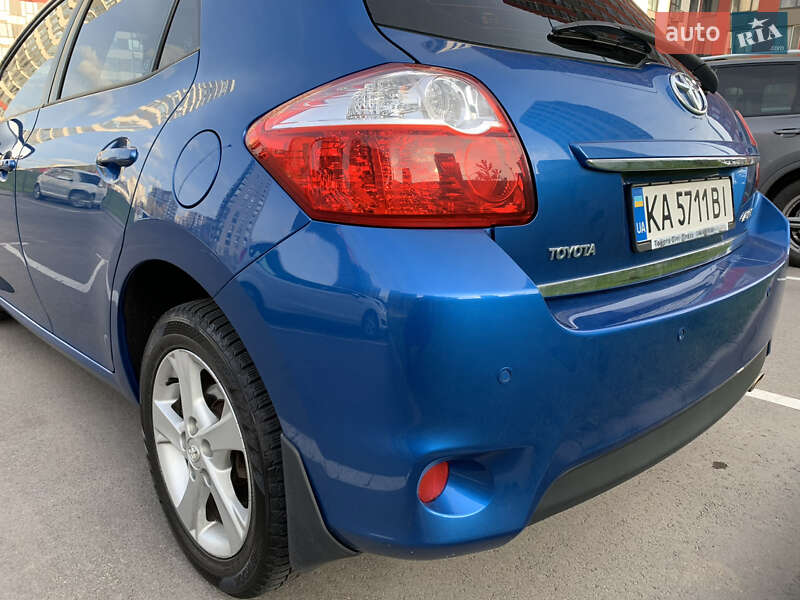Хетчбек Toyota Auris 2010 в Києві