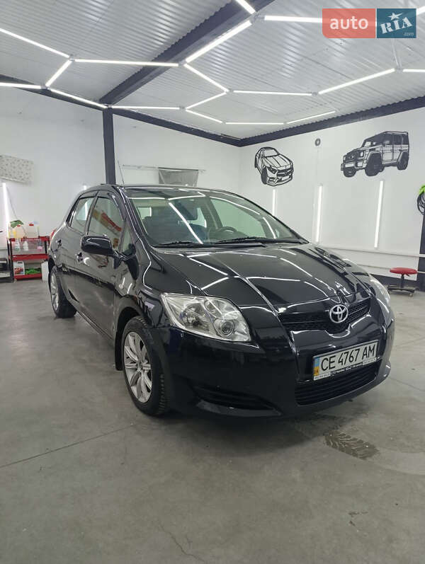 Хетчбек Toyota Auris 2008 в Чернівцях