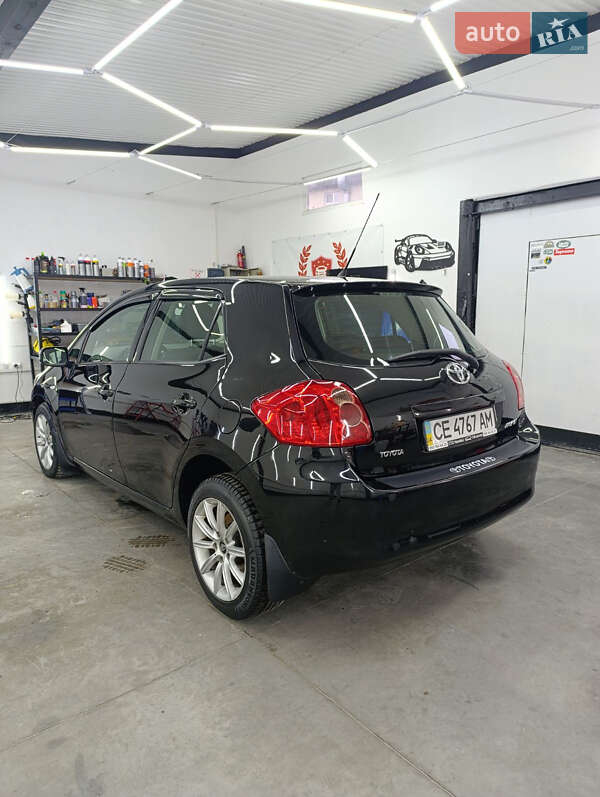 Хетчбек Toyota Auris 2008 в Чернівцях