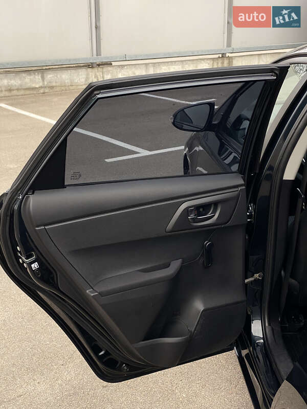 Хетчбек Toyota Auris 2014 в Києві фото 34 Хетчбек Toyota Auris 2014 в Києві