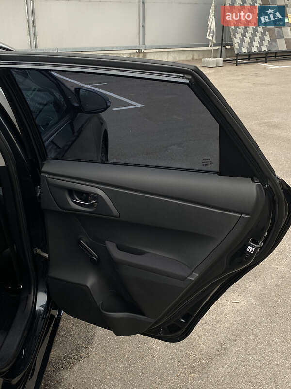 Хетчбек Toyota Auris 2014 в Києві фото 36 Хетчбек Toyota Auris 2014 в Києві