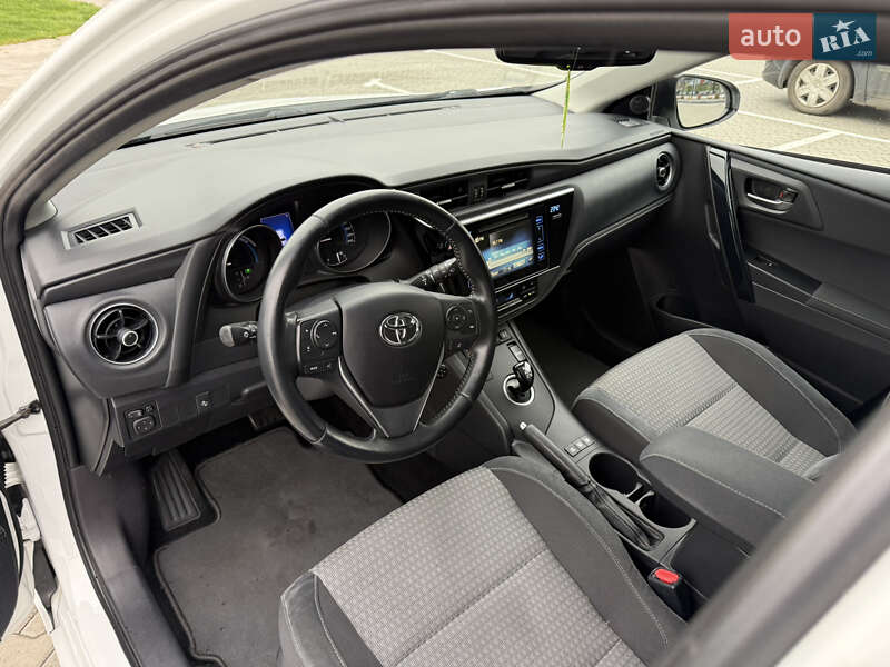 Універсал Toyota Auris 2017 в Луцьку фото 19 Універсал Toyota Auris 2017 в Луцьку