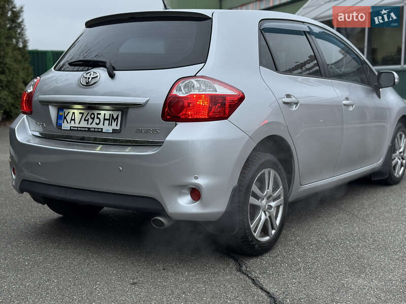 Хетчбек Toyota Auris 2011 в Києві фото 5 Хетчбек Toyota Auris 2011 в Києві