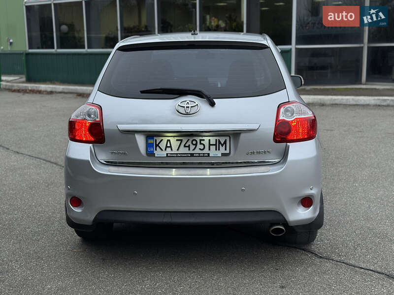 Хетчбек Toyota Auris 2011 в Києві фото 6 Хетчбек Toyota Auris 2011 в Києві