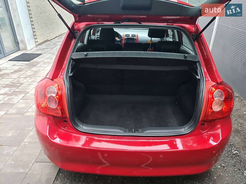 Хэтчбек Toyota Auris 2008 в Киеве