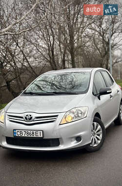 Хэтчбек Toyota Auris 2010 в Киеве