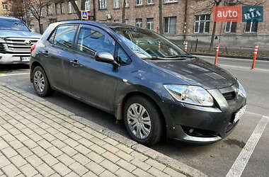 Хэтчбек Toyota Auris 2008 в Киеве