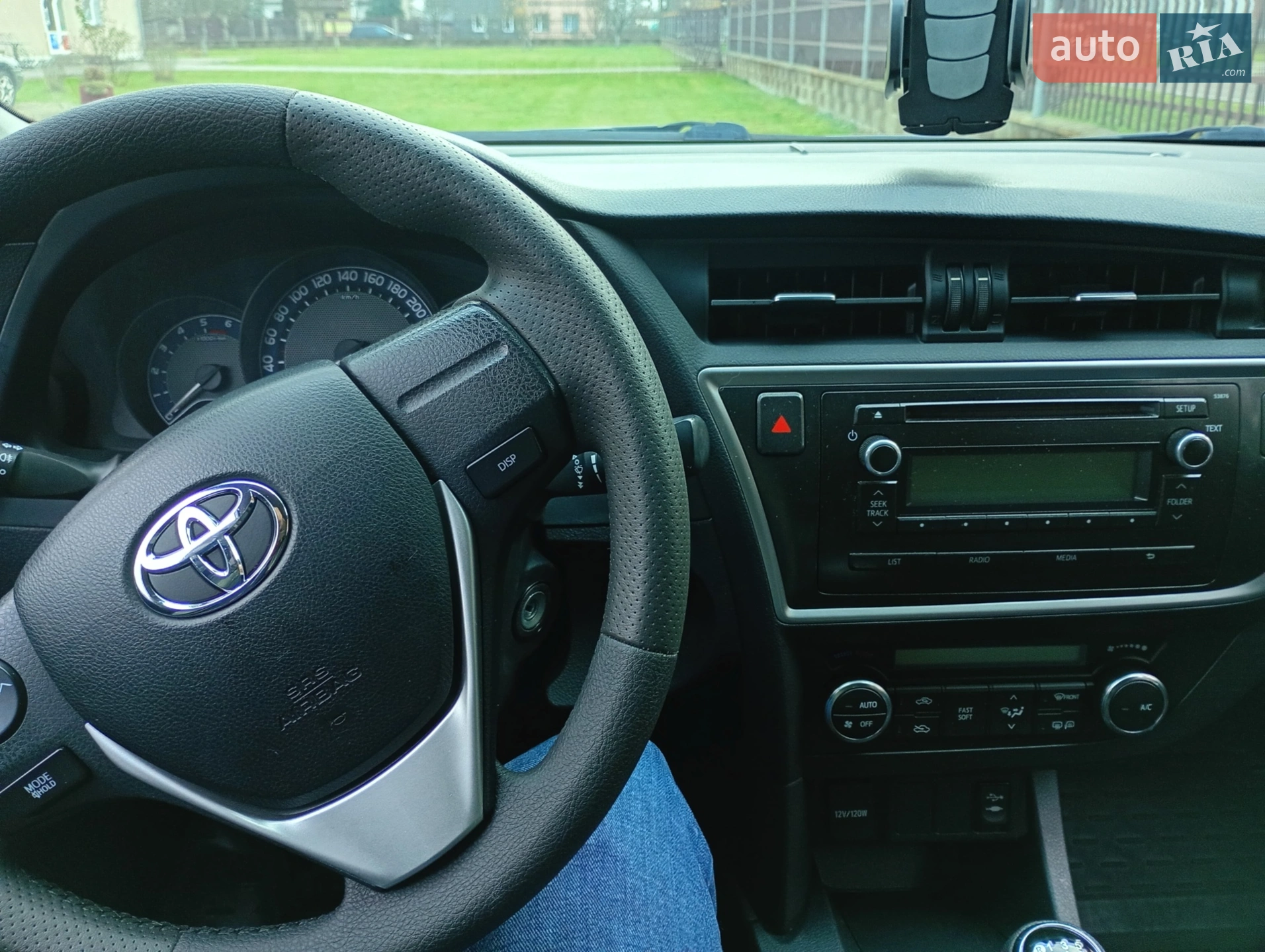 2013 Toyota Auris - мініатюра 3