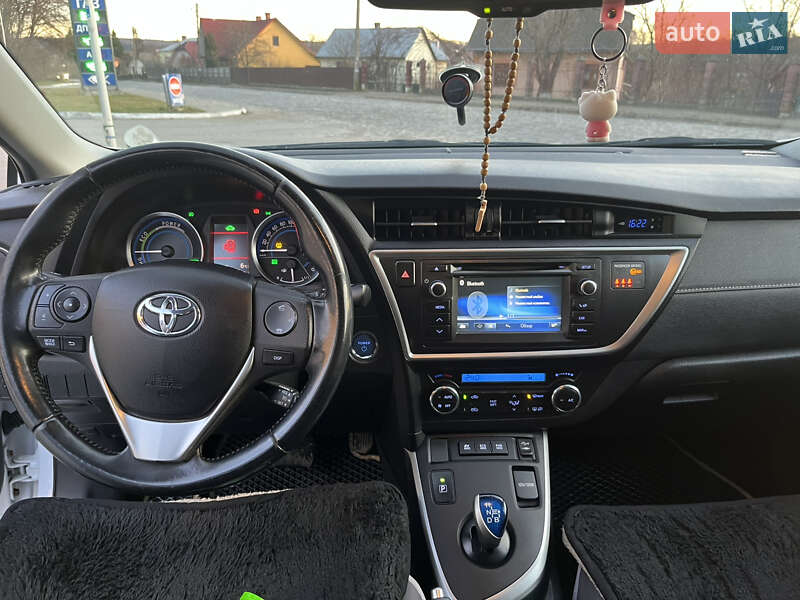 Хэтчбек Toyota Auris 2014 в Трускавце