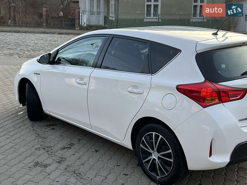 Хэтчбек Toyota Auris 2014 в Трускавце