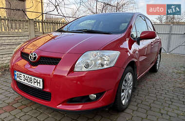 Хэтчбек Toyota Auris 2008 в Днепре