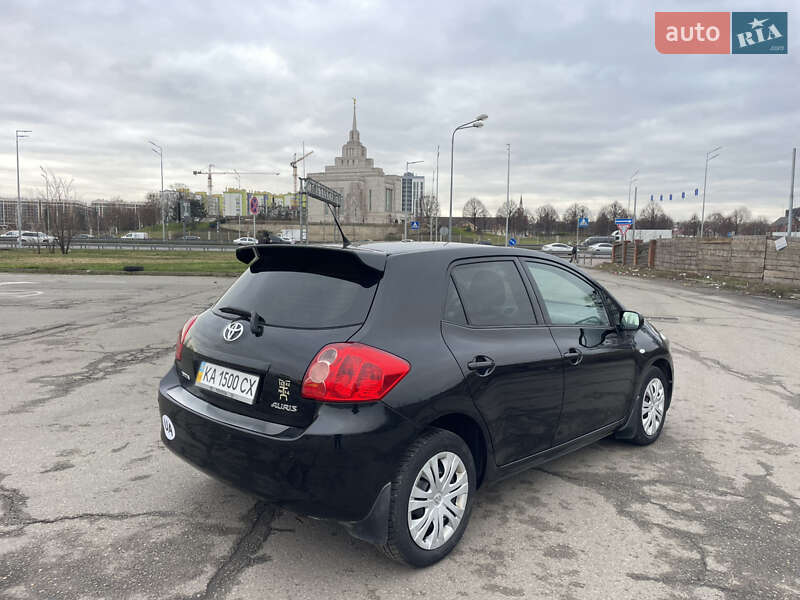 Хетчбек Toyota Auris 2008 в Києві