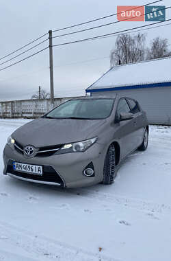 Хетчбек Toyota Auris 2013 в Звягелі