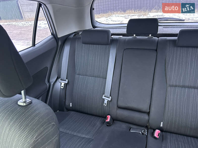 Хэтчбек Toyota Auris 2008 в Буче