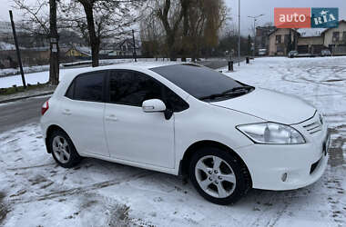 Хэтчбек Toyota Auris 2012 в Львове