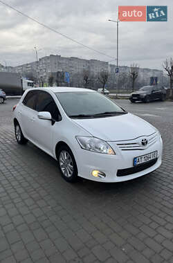 Хетчбек Toyota Auris 2011 в Івано-Франківську