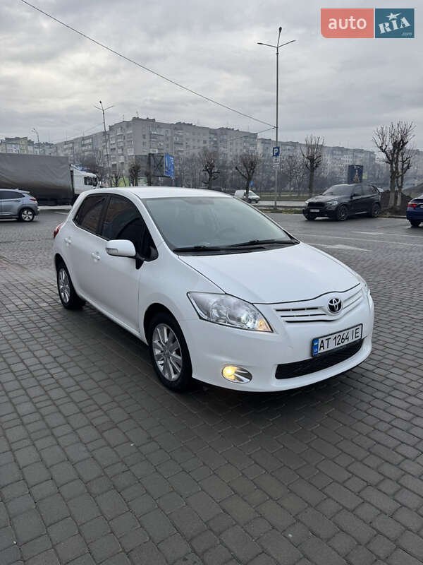Хетчбек Toyota Auris 2011 в Івано-Франківську фото Хетчбек Toyota Auris 2011 в Івано-Франківську