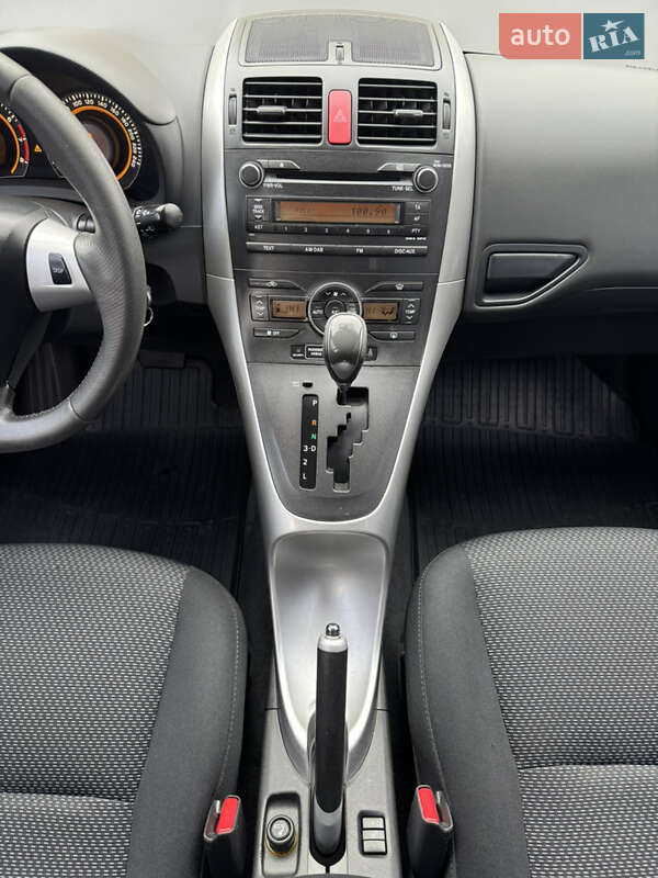 Хетчбек Toyota Auris 2011 в Івано-Франківську фото 13 Хетчбек Toyota Auris 2011 в Івано-Франківську