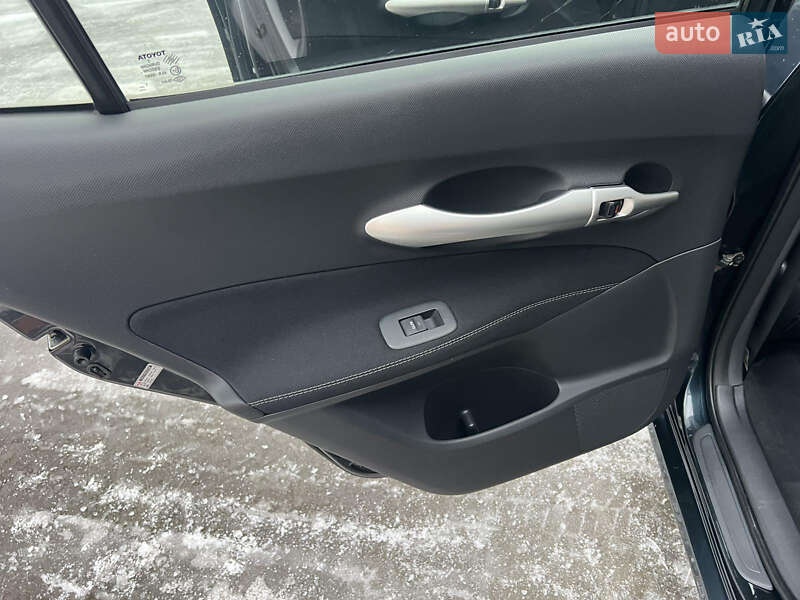 Хэтчбек Toyota Auris 2011 в Виннице