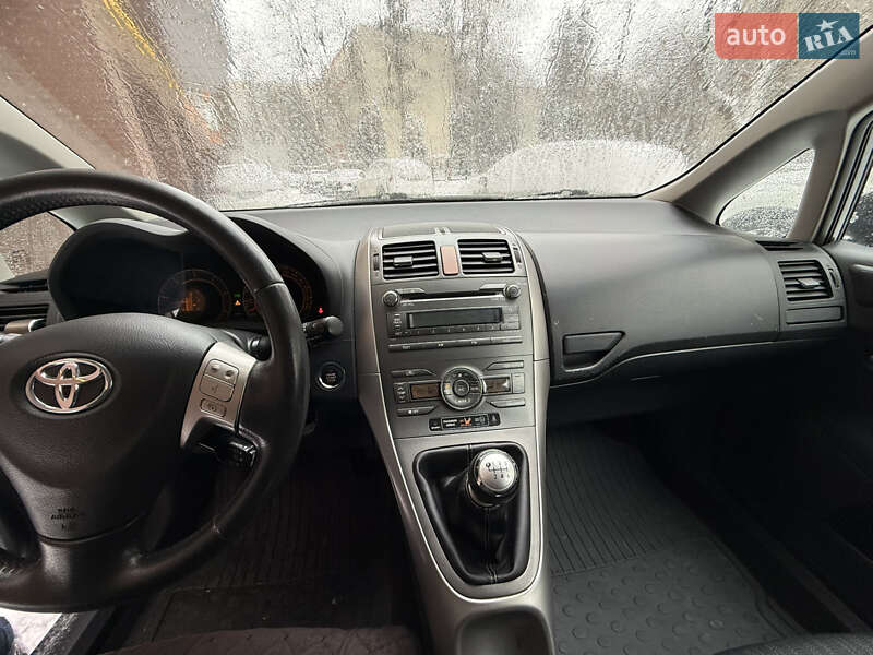 Хэтчбек Toyota Auris 2007 в Львове