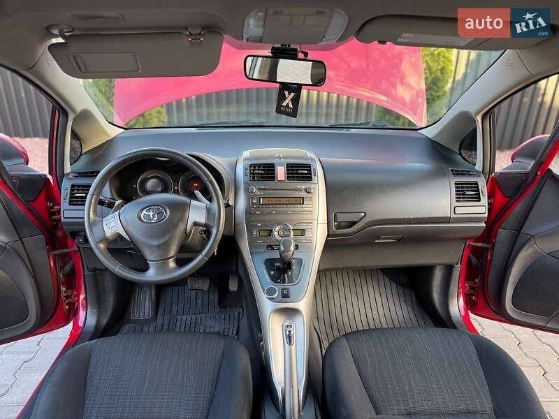Хэтчбек Toyota Auris 2007 в Одессе