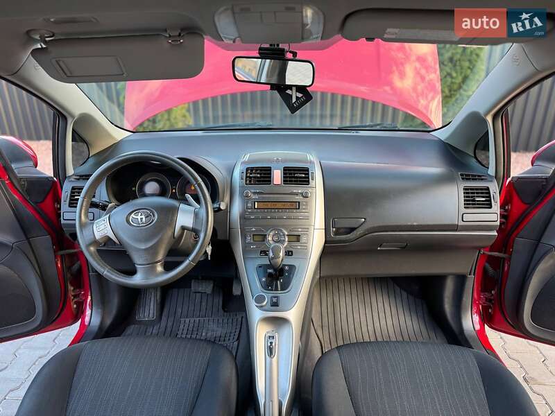 Хэтчбек Toyota Auris 2007 в Одессе