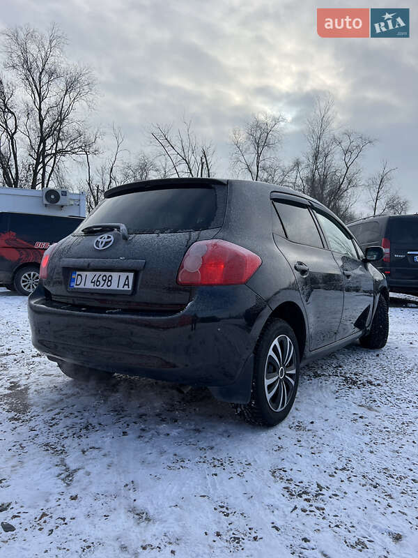 Хэтчбек Toyota Auris 2008 в Черкассах