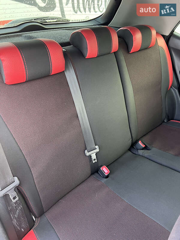 Хэтчбек Toyota Auris 2008 в Черкассах