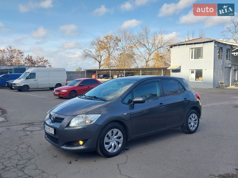 Хэтчбек Toyota Auris 2008 в Николаеве