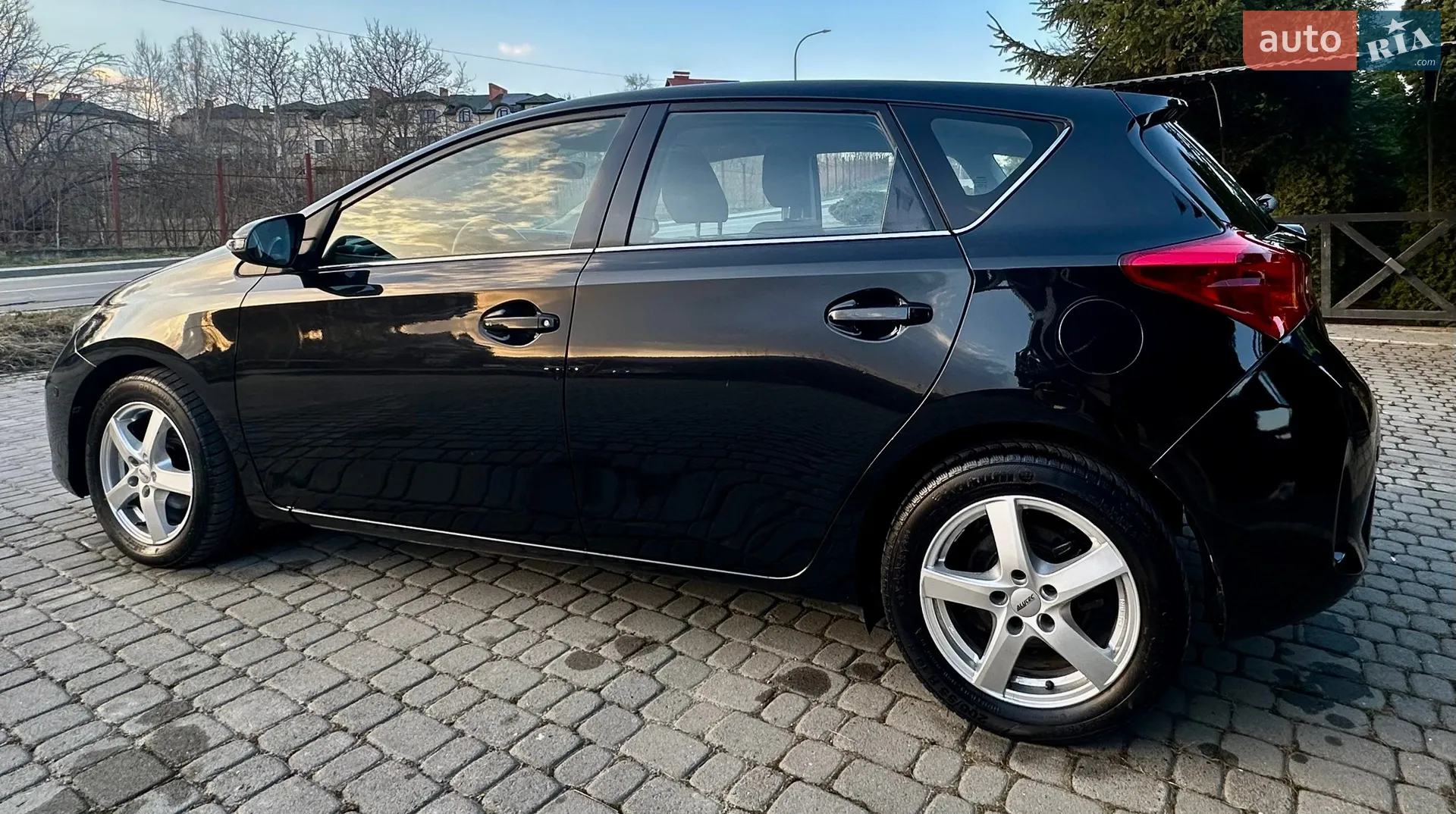 2014 Toyota Auris - мініатюра 13