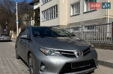 Универсал Toyota Auris 2014 в Тернополе