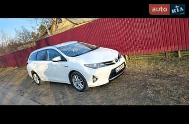 Универсал Toyota Auris 2015 в Буче