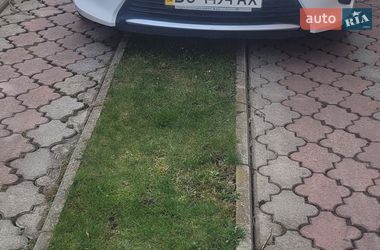 Хэтчбек Toyota Auris 2014 в Львове
