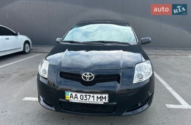 Хэтчбек Toyota Auris 2008 в Киеве