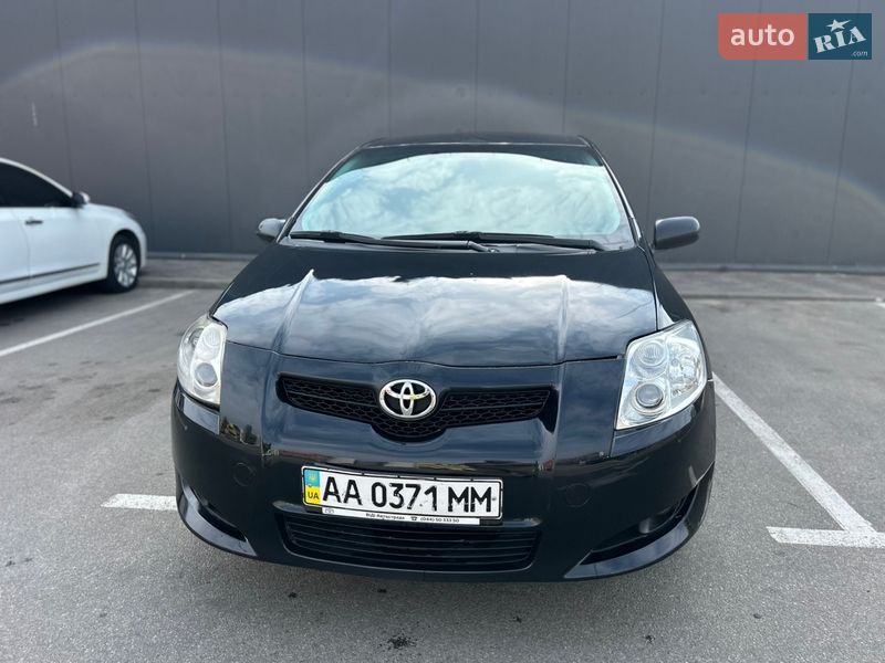 Хэтчбек Toyota Auris 2008 в Киеве