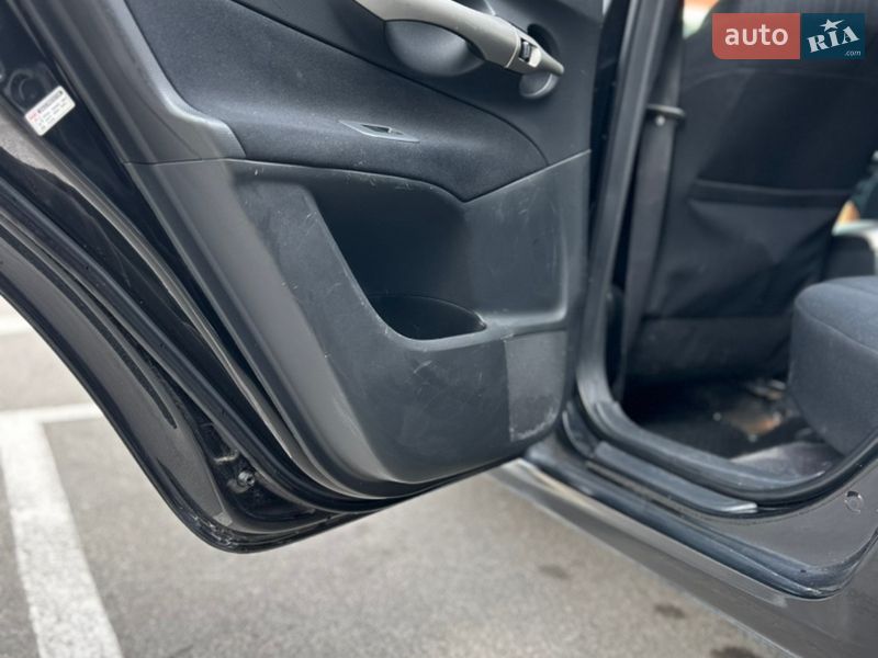 Хэтчбек Toyota Auris 2008 в Киеве