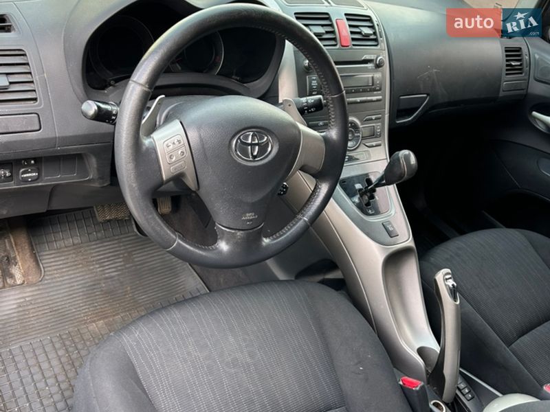 Хэтчбек Toyota Auris 2008 в Киеве