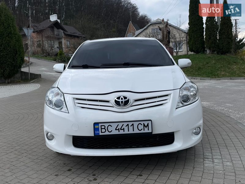 Toyota Auris 2012