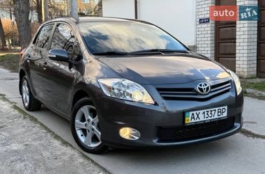 Хэтчбек Toyota Auris 2012 в Харькове