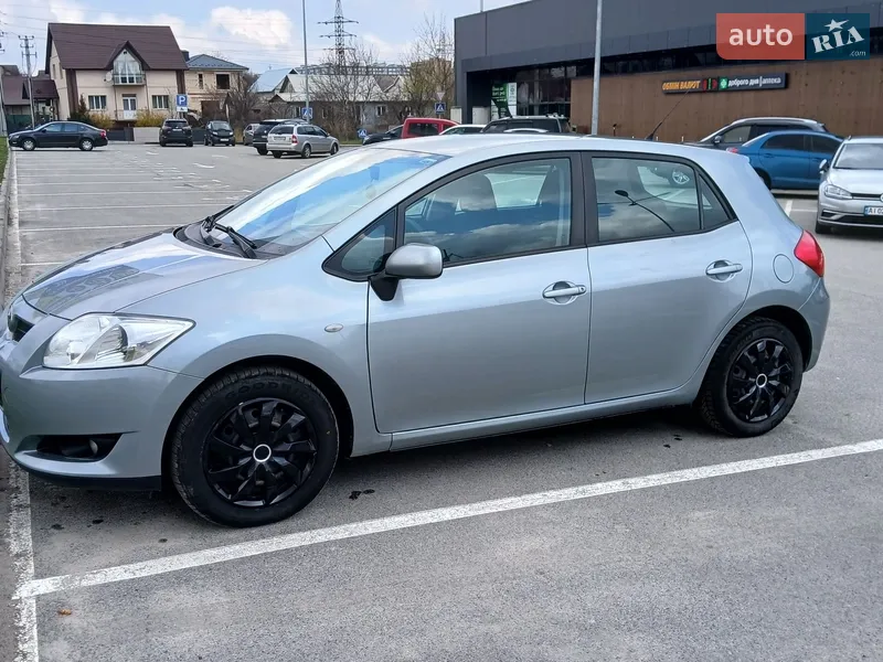 Toyota Auris 2009