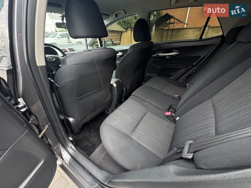 Хэтчбек Toyota Auris 2008 в Виннице