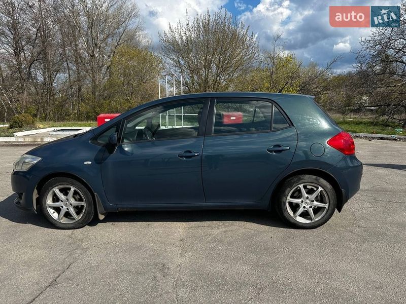 Хэтчбек Toyota Auris 2007 в Днепре