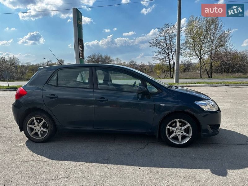 Хэтчбек Toyota Auris 2007 в Днепре