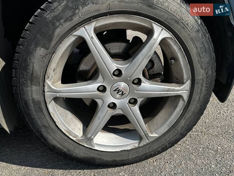 Хэтчбек Toyota Auris 2007 в Днепре