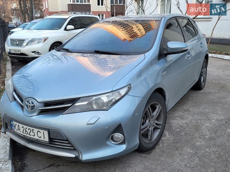 Хетчбек Toyota Auris 2015 в Києві