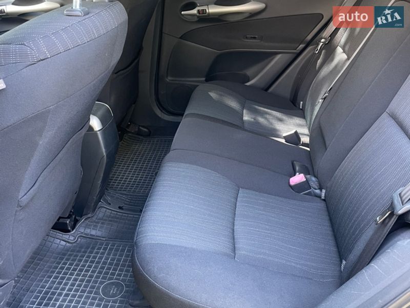 Хетчбек Toyota Auris 2008 в Дубні