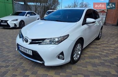 Хетчбек Toyota Auris 2013 в Києві