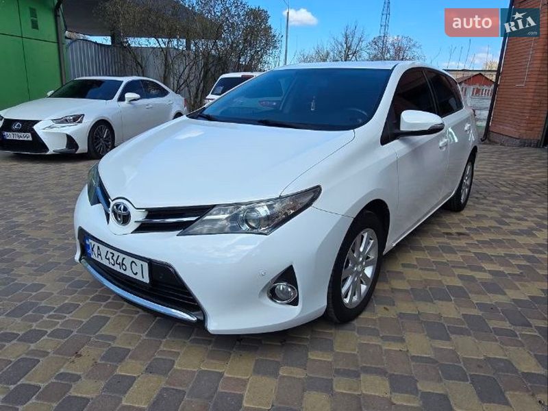 Toyota Auris 2013