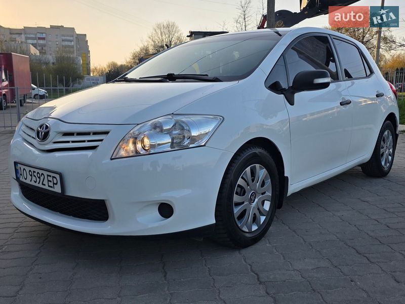 Хэтчбек Toyota Auris 2013 в Хмельницком фото 6 Хэтчбек Toyota Auris 2013 в Хмельницком