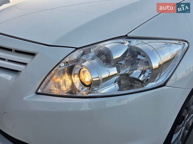 Хэтчбек Toyota Auris 2013 в Хмельницком фото 23 Хэтчбек Toyota Auris 2013 в Хмельницком